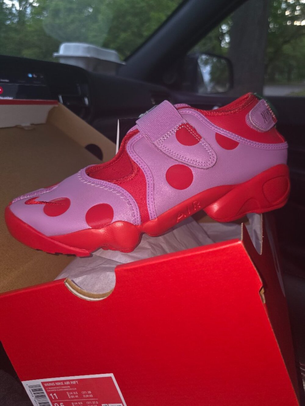 Nike rift polkadot